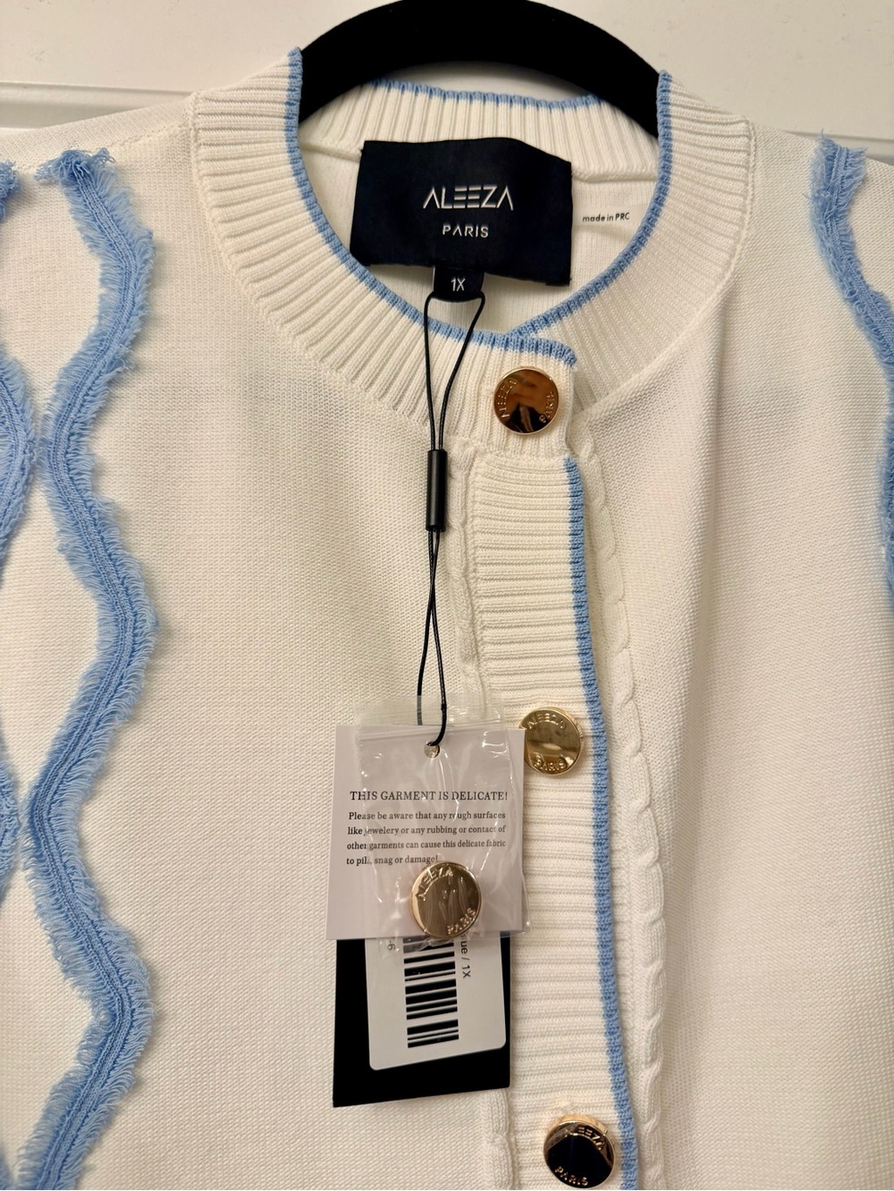 Aleeza Paris Cardigan with Light Blue Cable Detail - Fits an XL - Picture 5 of 8